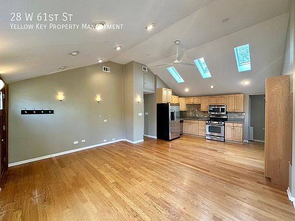 2nd image of 28 W 61st St