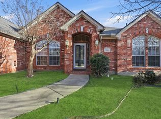2204 Woods Edge Ct, Corinth, TX 76210