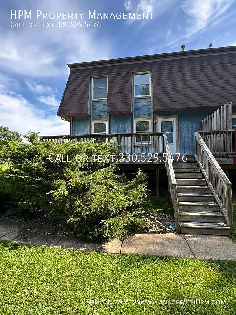Beautiful Jackson Township 3-bed/1.5-bath Duplex Available Now! — Photo 1