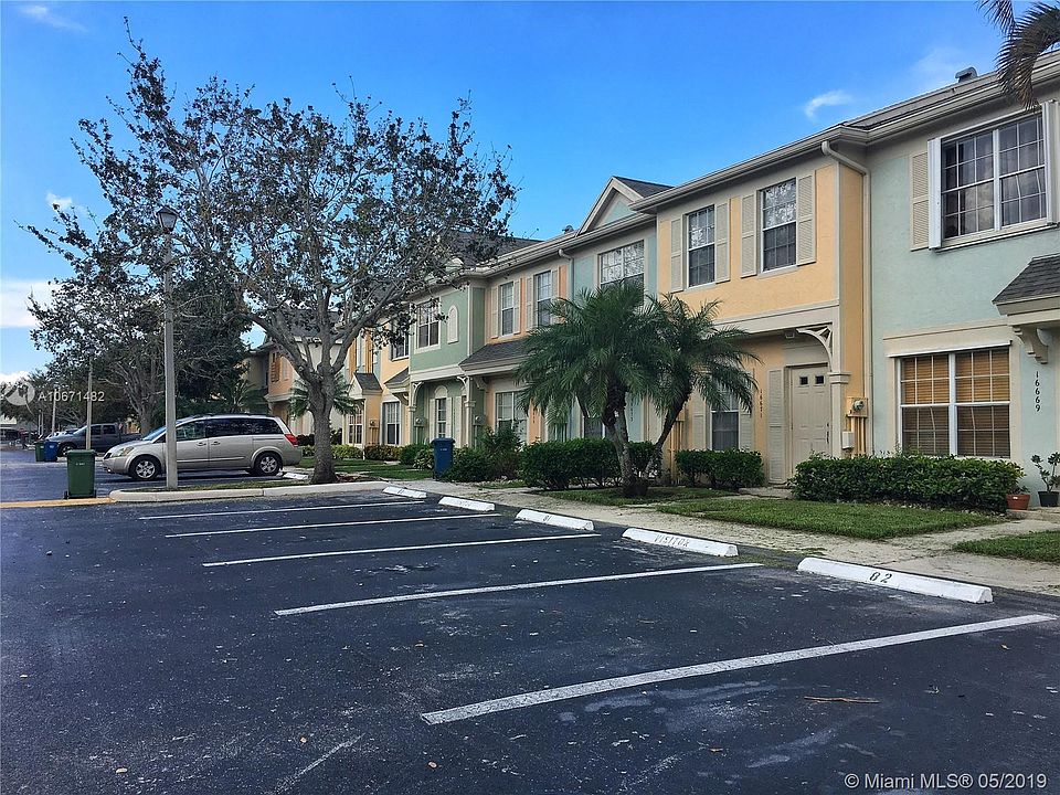 1st image of 16689 Hemingway Dr
