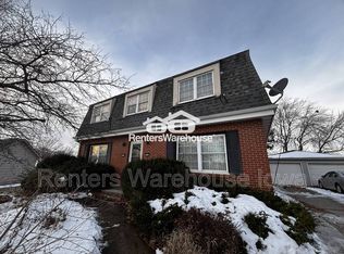 4122 77th Street Cir, Urbandale, IA 50322