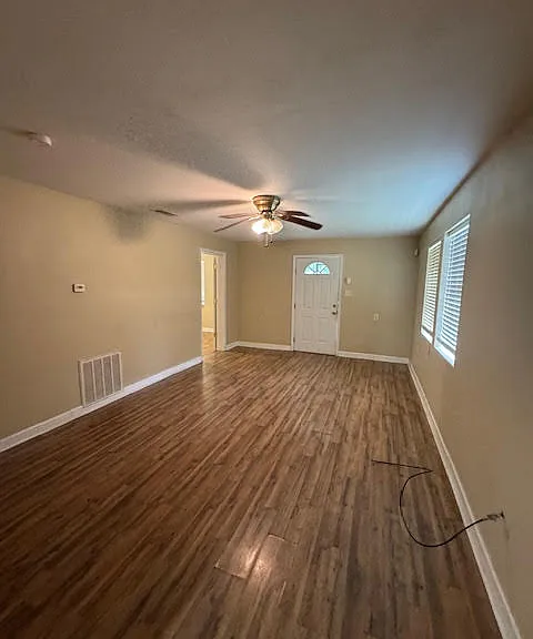 4415 Lynx Ave — Photo 3