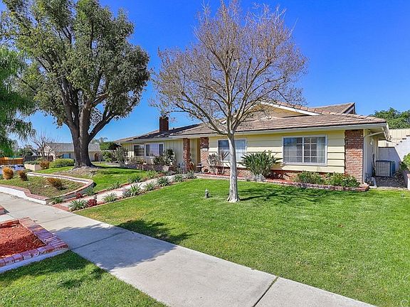 4th image of 5660 Della Ave