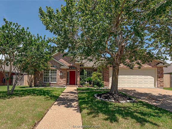 3rd image of 311 Bernburg Ln