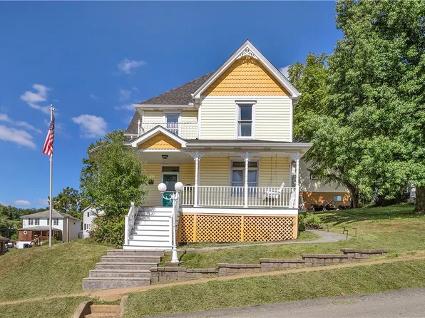 107 3rd St, Bentleyville, PA 15314