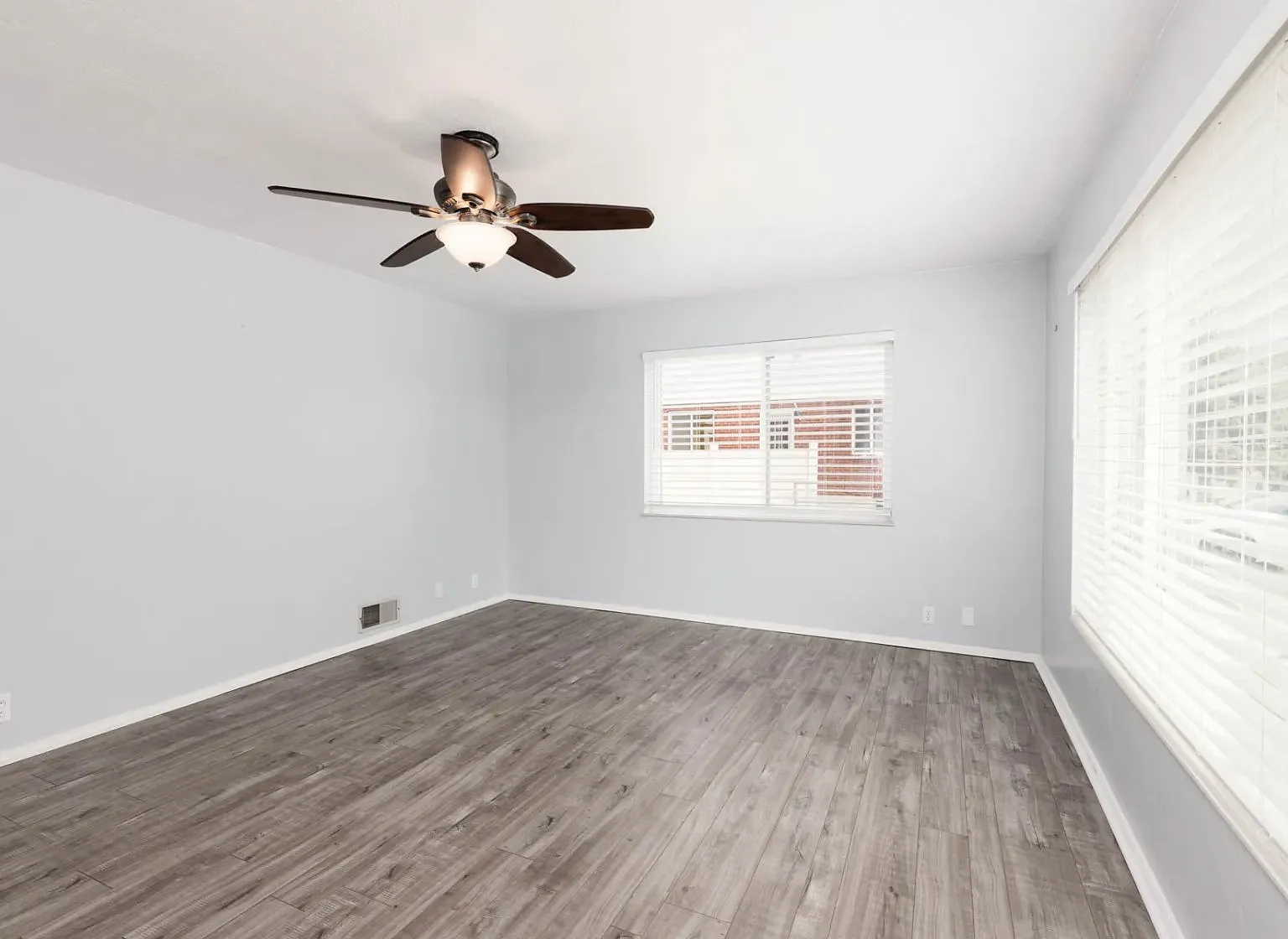545 Clearfield — Photo 4