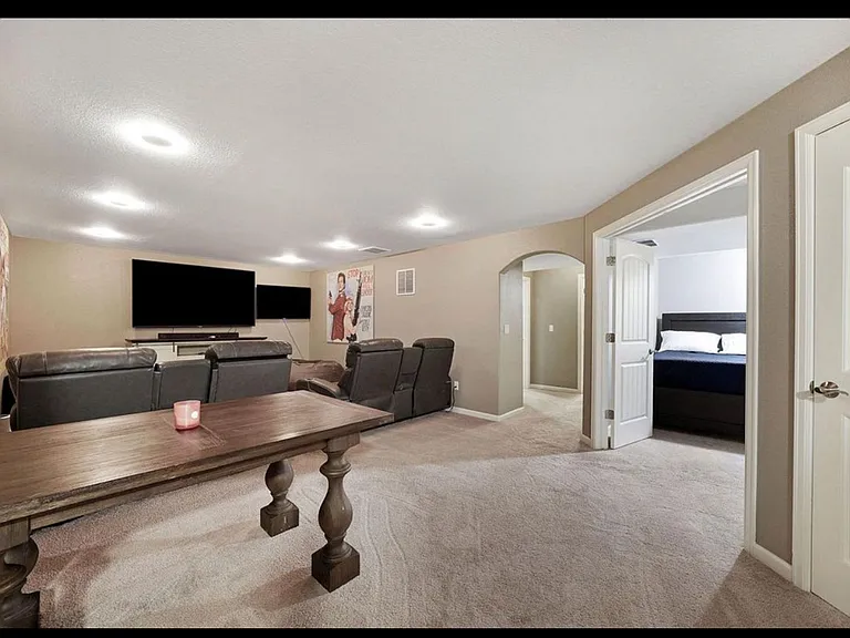 824 Yellow Jasper Point — Photo 17
