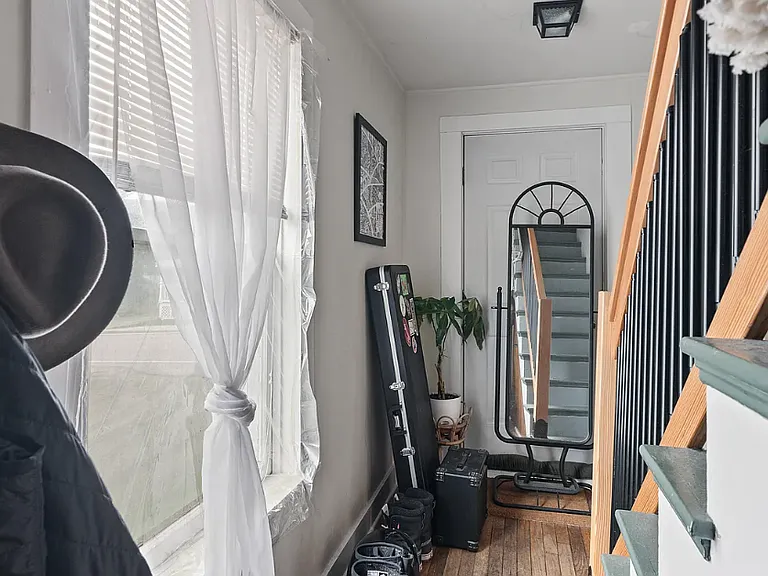 93 Stowe St #1 — Photo 10