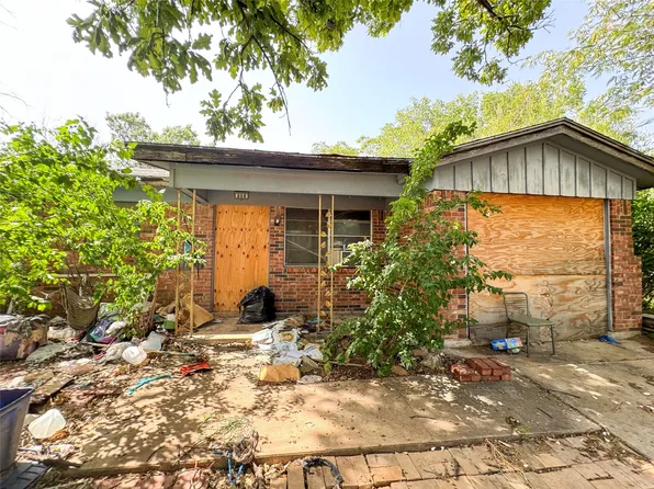 808 W 7th St, Cisco, TX 76437