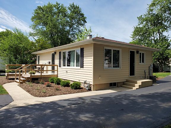 3rd image of 16722 Tinley Park Dr