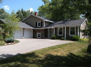 26W271 Stanley St, Winfield, IL 60190