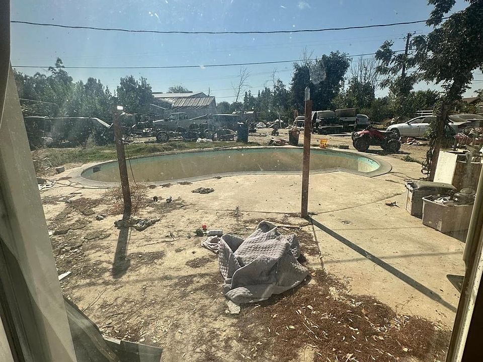 2nd image of 10901 Rosedale Hwy