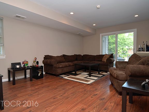 4th image of 7 Essex Ln APT B1