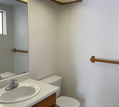4th image of 3188 Royal Oaks Dr