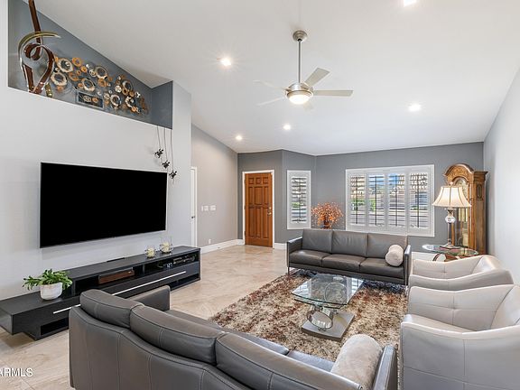 3rd image of 8744 W ROSEMONTE Drive