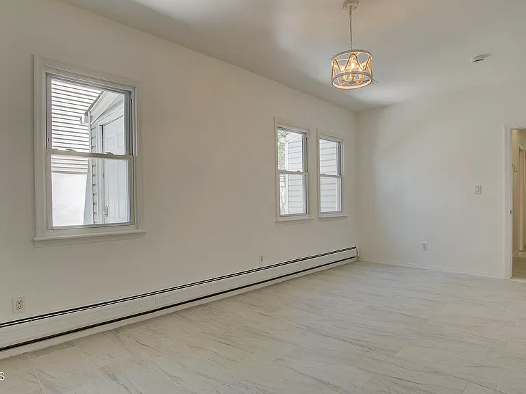 19 Bayview Ave #B — Photo 24