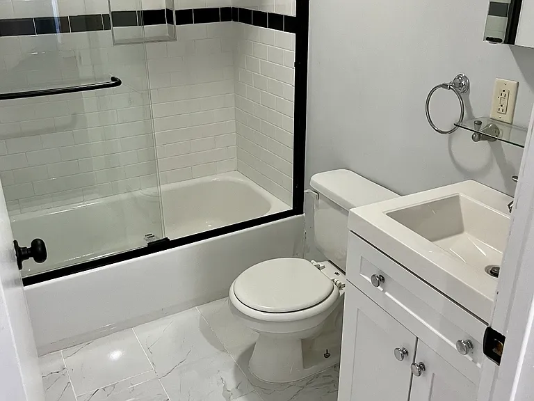 3255 Cresson St #1 — Photo 3