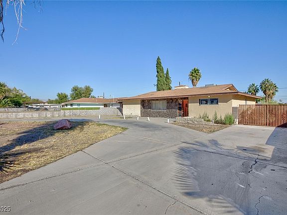 2nd image of 1778 Cypress Trl