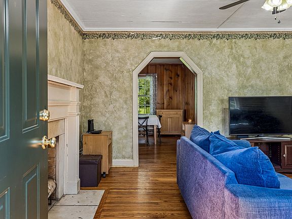 5th image of 312 Castle Heights Ave