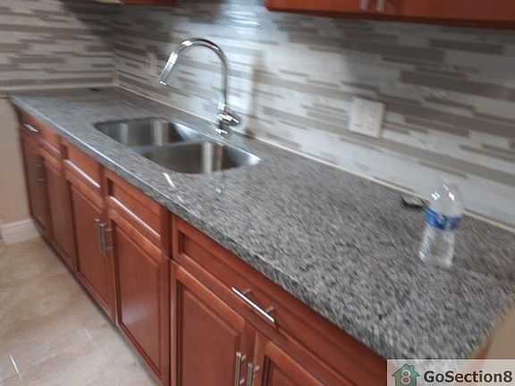 5th image of 625 SW 20th Ct APT 2A