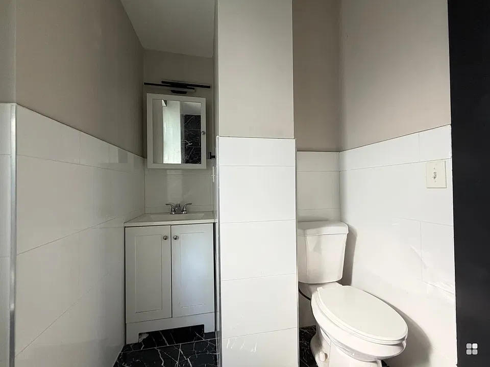 61 Laidlaw Ave #1