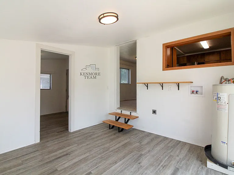 1615 Stevens Dr — Photo 7