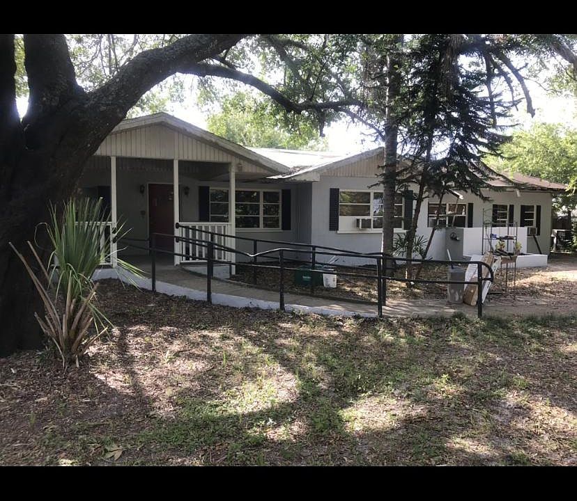 1st image of 2916 Oak Ln