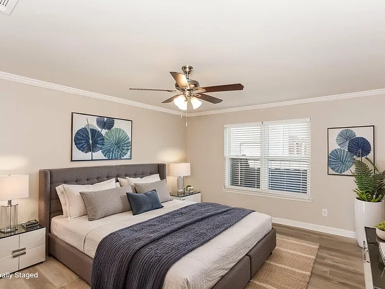 1110 Hampton Dr — Photo 10