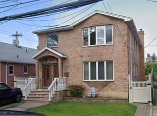2907 201st St, Bayside, NY 11360
