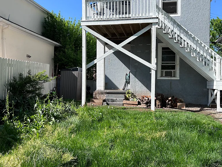 710 Graves St — Photo 11