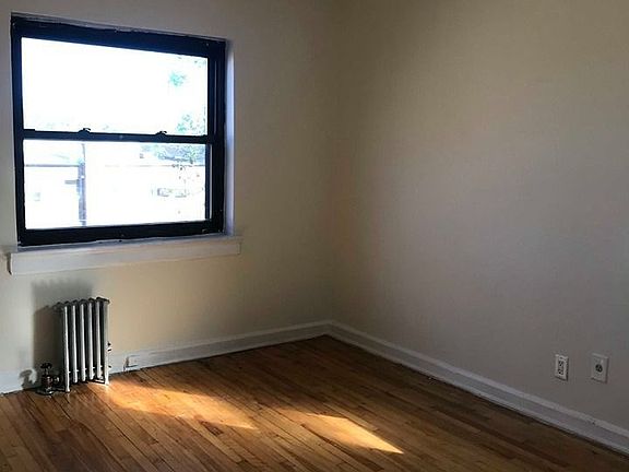 3rd image of 267 Bay 17th St APT 3B