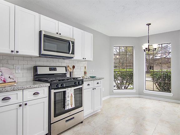 3rd image of 16907 Shrub Oak Dr