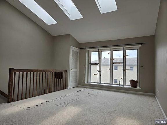 4th image of 109-111 Stuyvesant Ave APT 2C