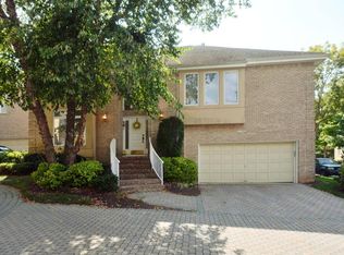 65 Rancho Mirage Ct, Holmdel, NJ 07733