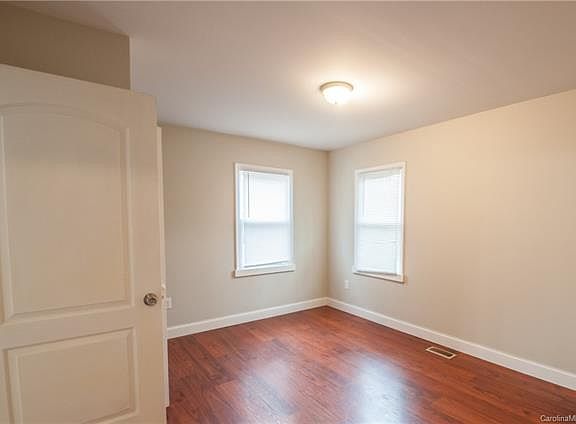 4th image of 2045 Cline St
