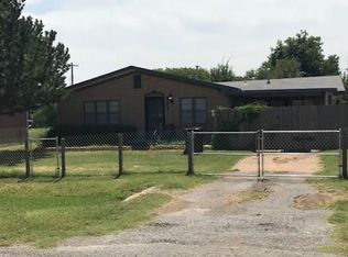 631 Van Kirk Ave, Mountain View, OK 73062