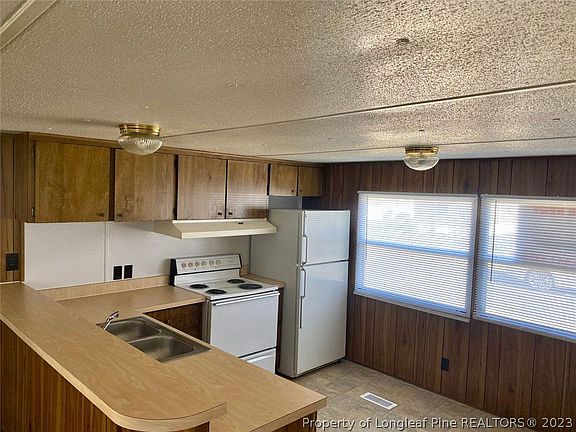 3rd image of 3440 Walterboro Dr