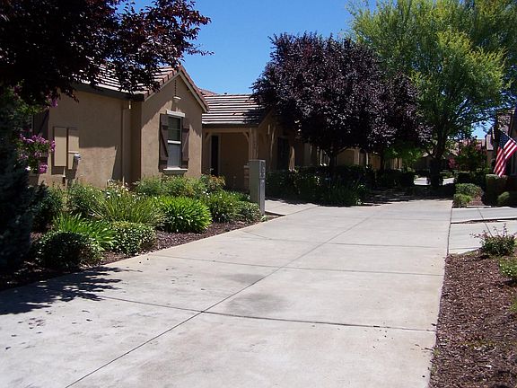 5th image of 1649 Marseille Ln