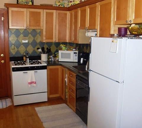 3rd image of 2021 W McLean Ave APT 1F