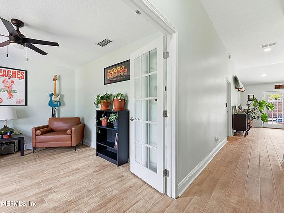 5th image of 2056 MERCED Court