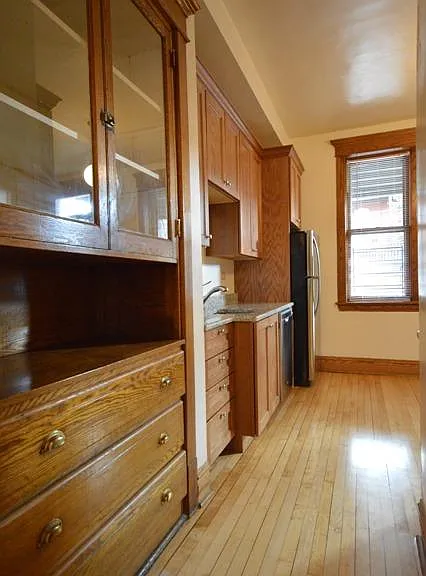 1417 W Belle Plaine Ave #1 — Photo 4