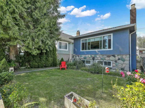 4139 Pender St, Burnaby, BC V5C 2M1