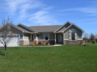 11917 Brookwood Dr, Demotte, IN 46310