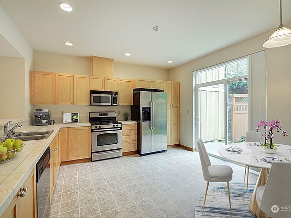 4th image of 18602 36th Avenue W #D