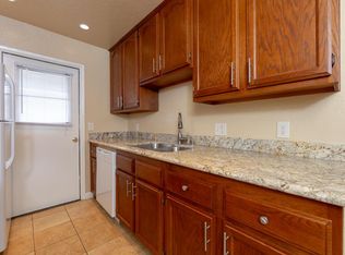1088 Ohio Ave APT 8, Long Beach, CA 90804