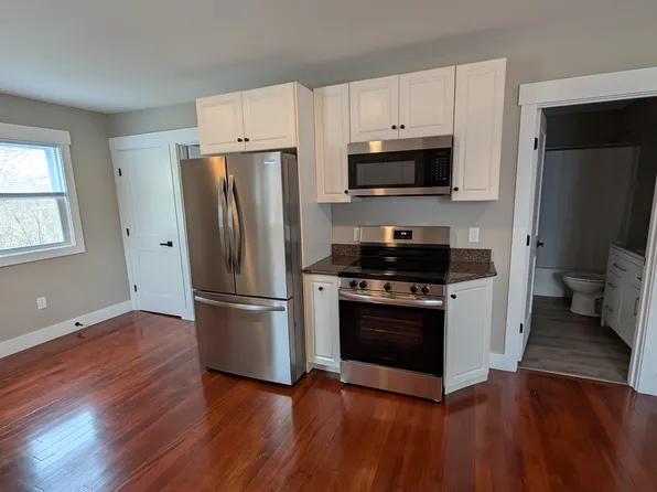 14 Haig St, Rochester, NH 03867
