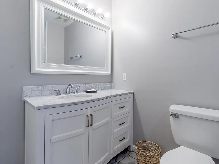 1735 Cedarcroft Dr — Photo 38