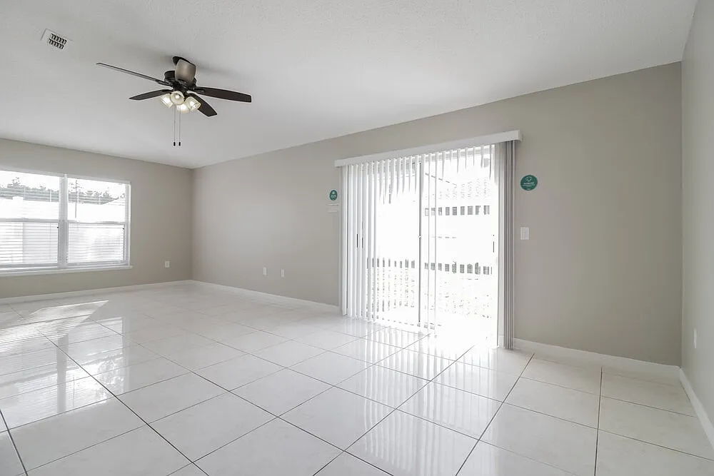 3 bed, 2.0 bath, 1874 sqft, $2,645 — Photo 4