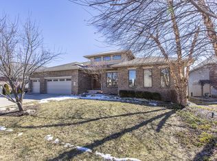 2004 Ebo Ln, Bloomington, IL 61704