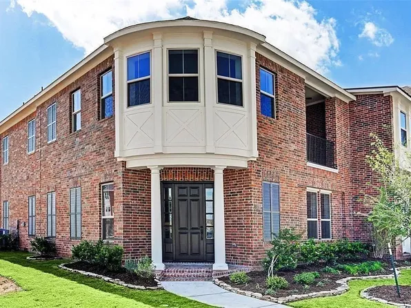 126 Stadium Dr, Sugar Land, TX 77498